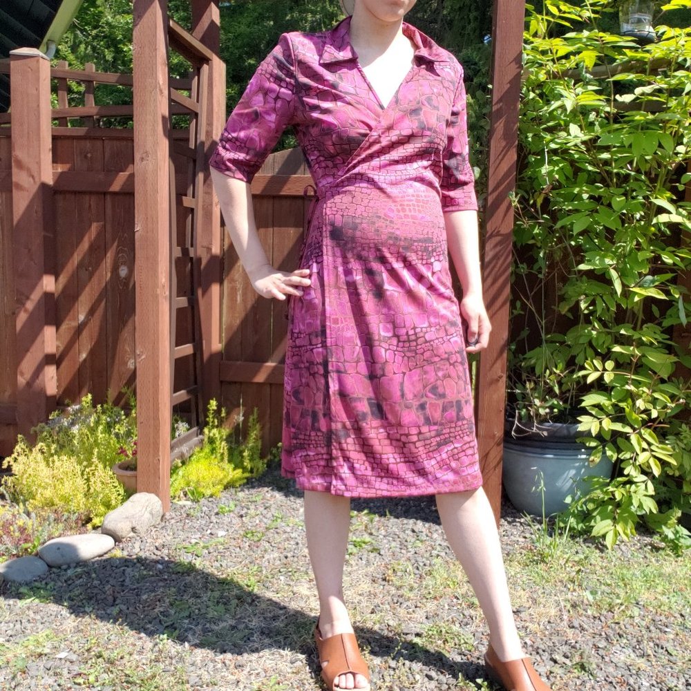 Vintage 90's/Y2K California Concepts Pink Knee-length Gator Print Wrap Dress L